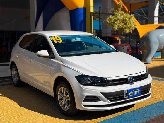 VOLKSWAGEN POLO 1.0 MPI TOTAL FLEX MANUAL VOLKSWAGEN POLO 1.0 MPI TOTAL FLEX MANUAL